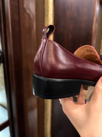 Лоферы женские