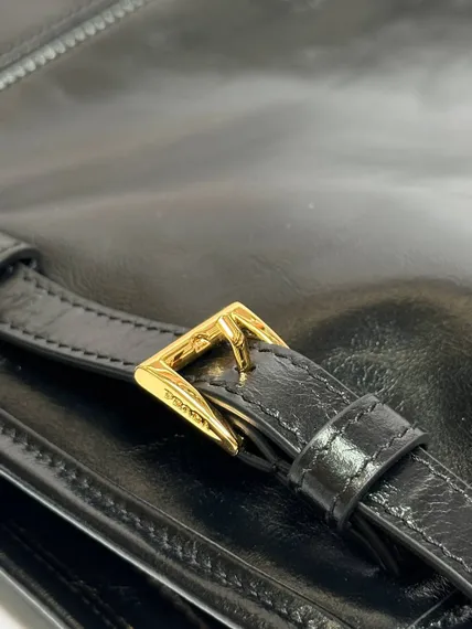 Большая кожаная сумка Prada через плечо, черный