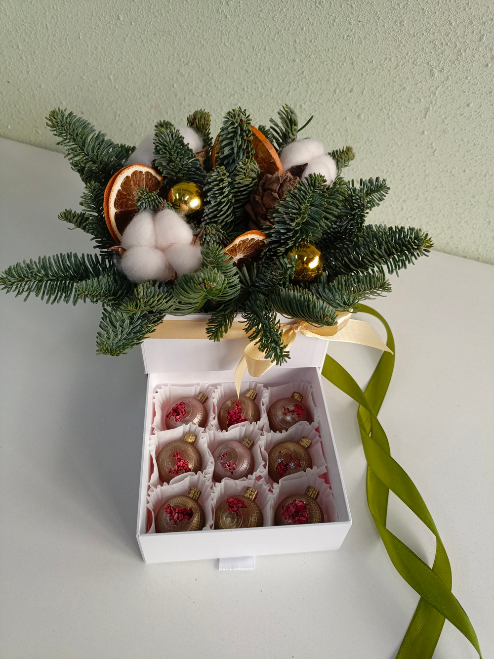 Шкатулка новогодняя  с нобилисом