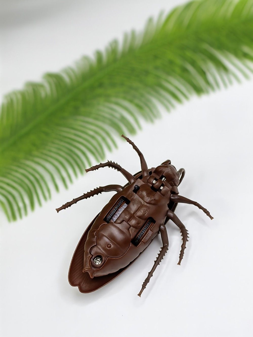 Жук на радиоуправлении (201984612)