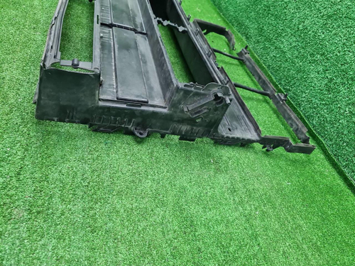 Дефлектор радиатора Range Rover Vogue 5 L460 21-нв