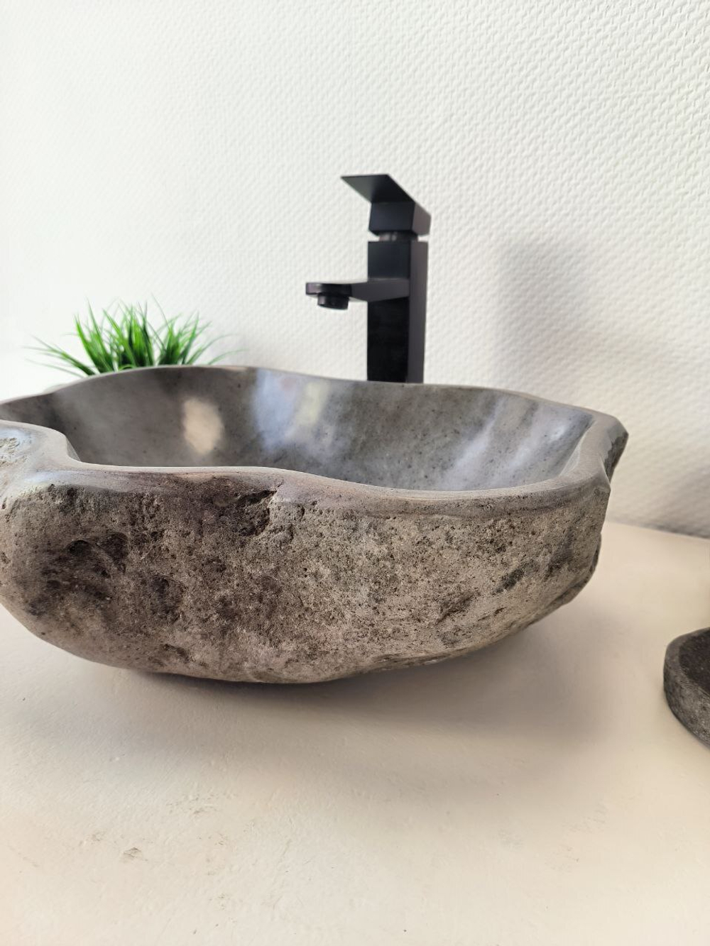 Раковина из речного камня RS-65969 45х36х15 из натурального камня