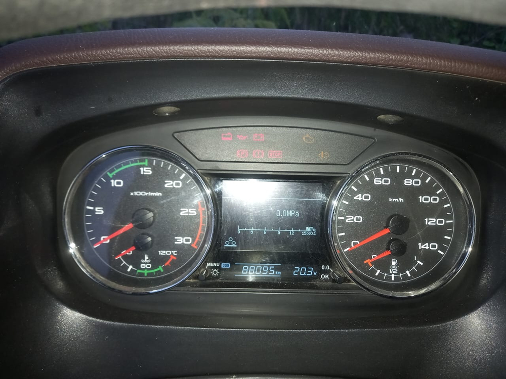 FAW JH6 6x4 Седельный тягач CA4250P25K15T1NE5A80 (Газовый, 12,5 л, 430 л.с., МТ)