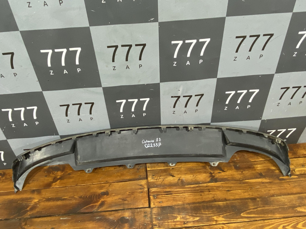 Юбка заднего бампера Skoda Octavia 3 (A7) 13-17 Б/У Оригинал 5E5807521H