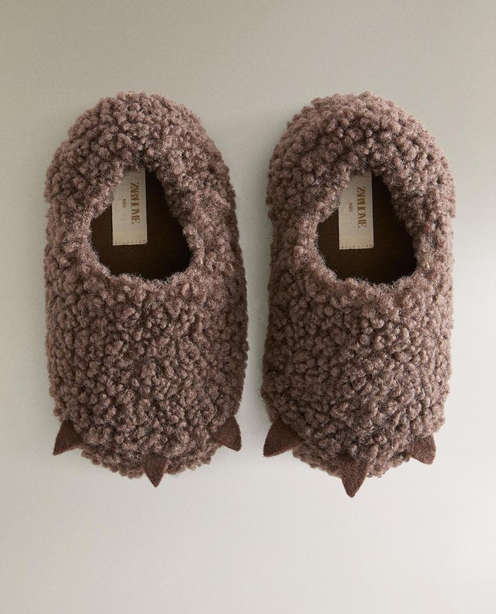 ZARA HOME ДЕТСКИЕ ТАПОЧКИ С КОГТЯМИ, КОРИЧНЕВЫЙ