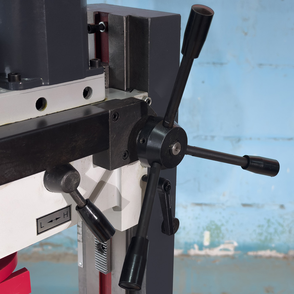 VISPROM FPV-25LP настольный фрезерный станок