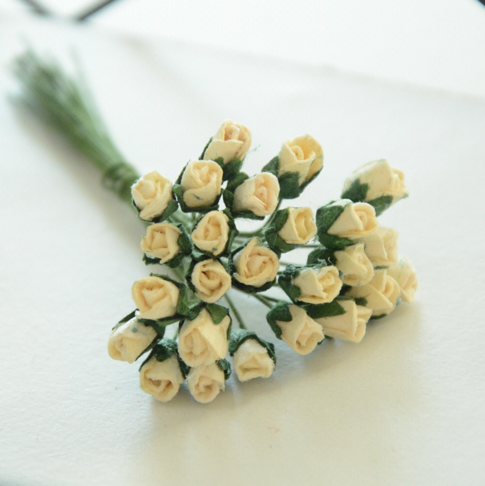 Роза бутон мини на ножке