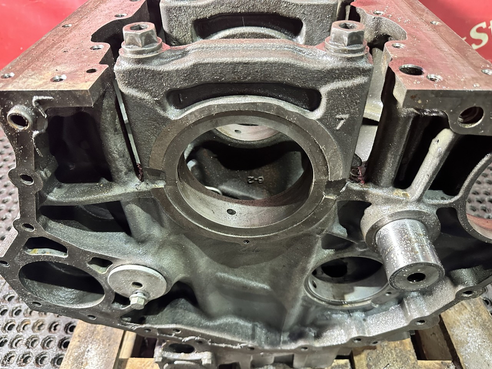 Блок цилиндров двигателя MX340U1 EURO-5