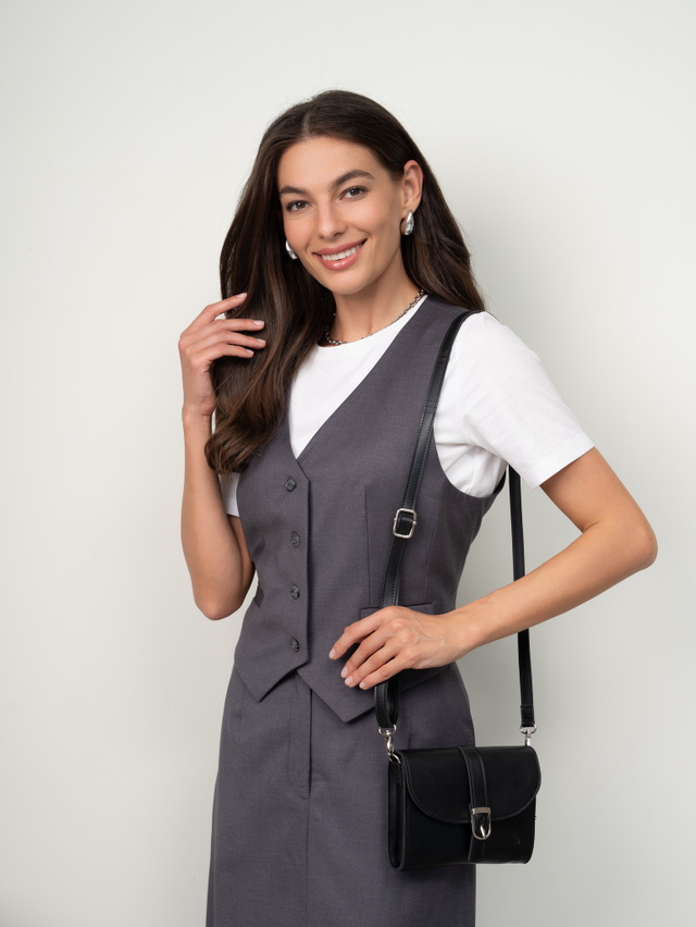 Жилет классический приталенный серый