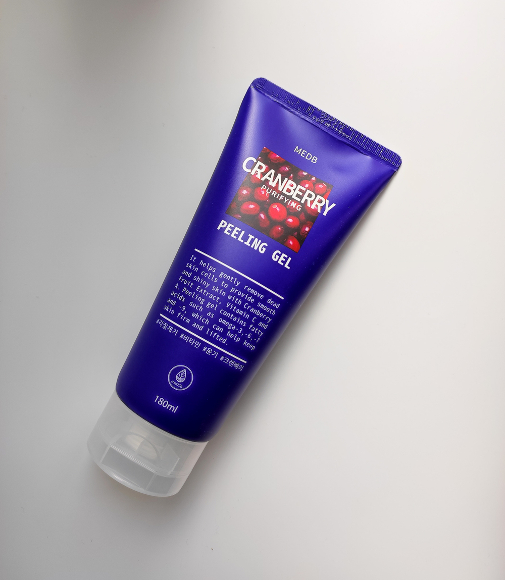 Гель-скатка пилинг для лица Med B Cranberry Purifying Peeling Gel с экстрактом клюквы
