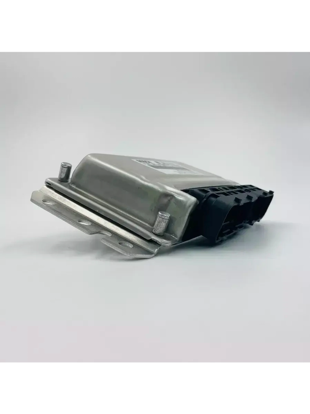 Контроллер (ЭБУ) 21114-1411020-40 ВАЗ 2110 - 2112 BOSCH