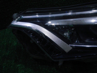 Фара левая Toyota Rav 4 CA40 (2015-2019) LED