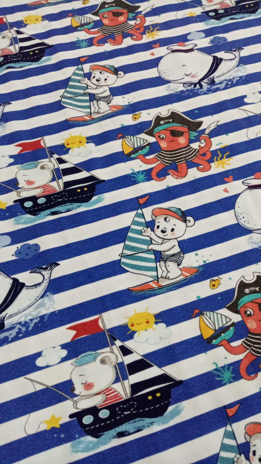 Кулир (принт). Киты на полосках