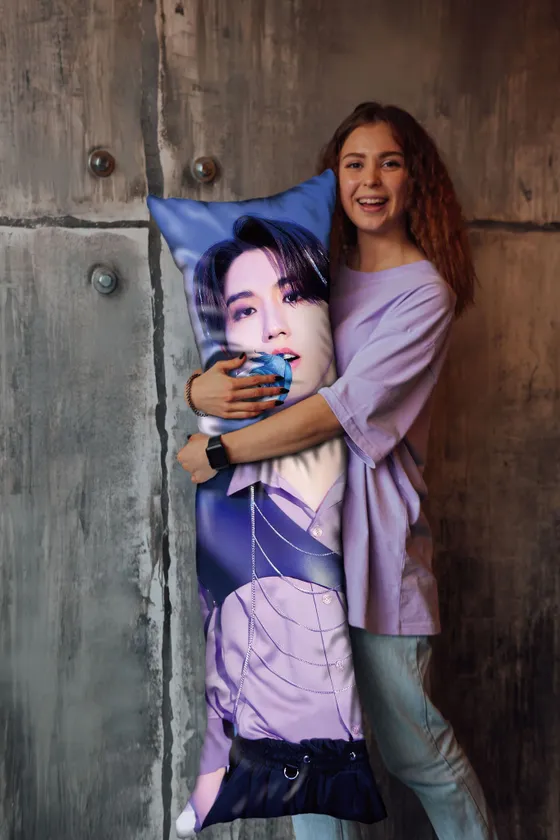 Дакимакура Хан Джисон №2