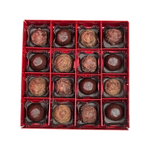 Коробка для конфет ПРЕМИУМ с большим окном 180*180*45 см (16) (шоколад/красная глянцевая)