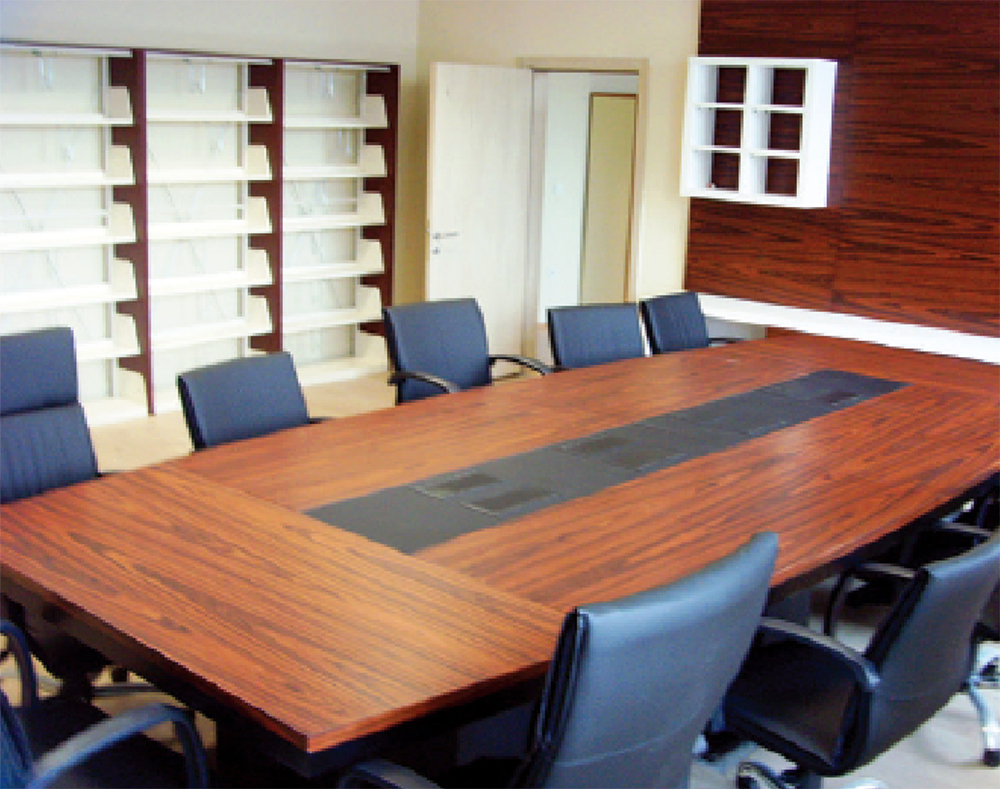 Мебель для общественных зданий — надёжные решения для больших потоков людей