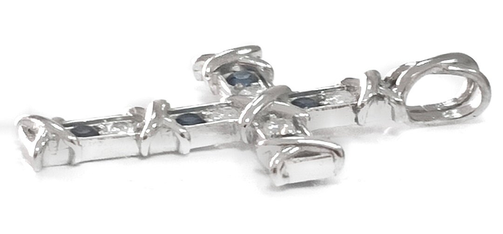 Ювелирный крест из серебра 925 пробы "Эстерелла"