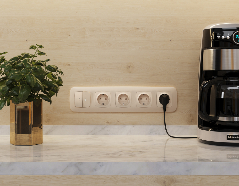 MO324055 Комплект механизма 2-кл выключателя с самовозвратом с подсветкой 5600K OMEGA Бежевый матовый QUANT (OP3240, VM129, G14W)