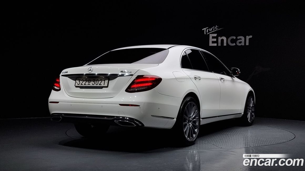 Mercedes-Benz E-Class W213 E300 4MATIC Exclusive (09.2020)