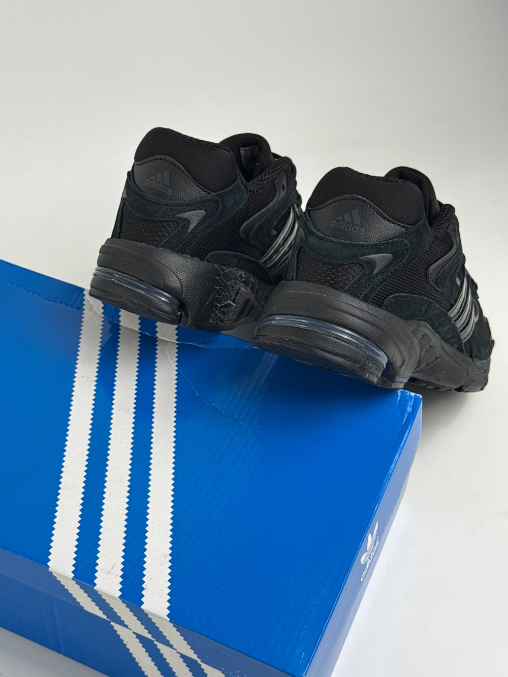 Кроссовки Adidas Response CL #B283 (черн.)