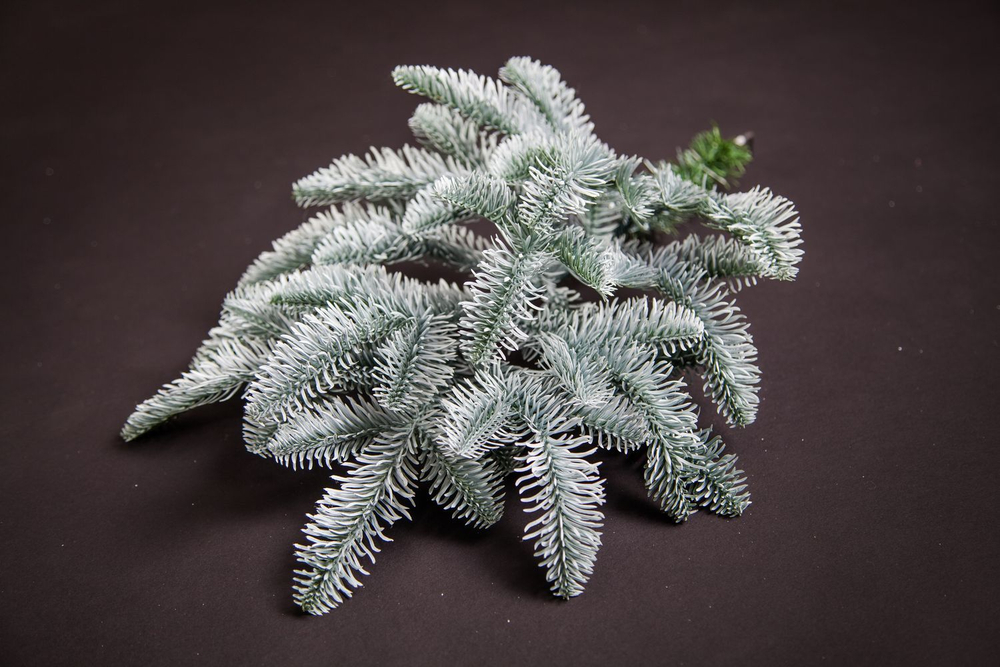 Ель Нормандия Пушистая 100% литая 215см заснеженная Triumph Tree