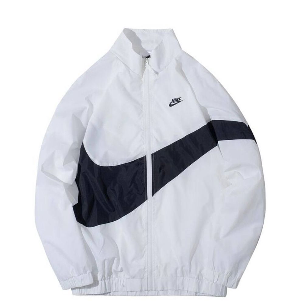 Big logo nike hotsell