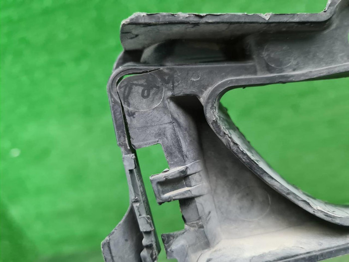 Решетка перед. бампера Porsche Cayenne 958 (14-18)