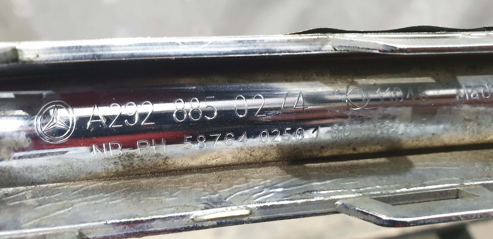 Накладка переднего бампера Mercedes GLE (C292) 15-19 Б/У Оригинал A2928850274