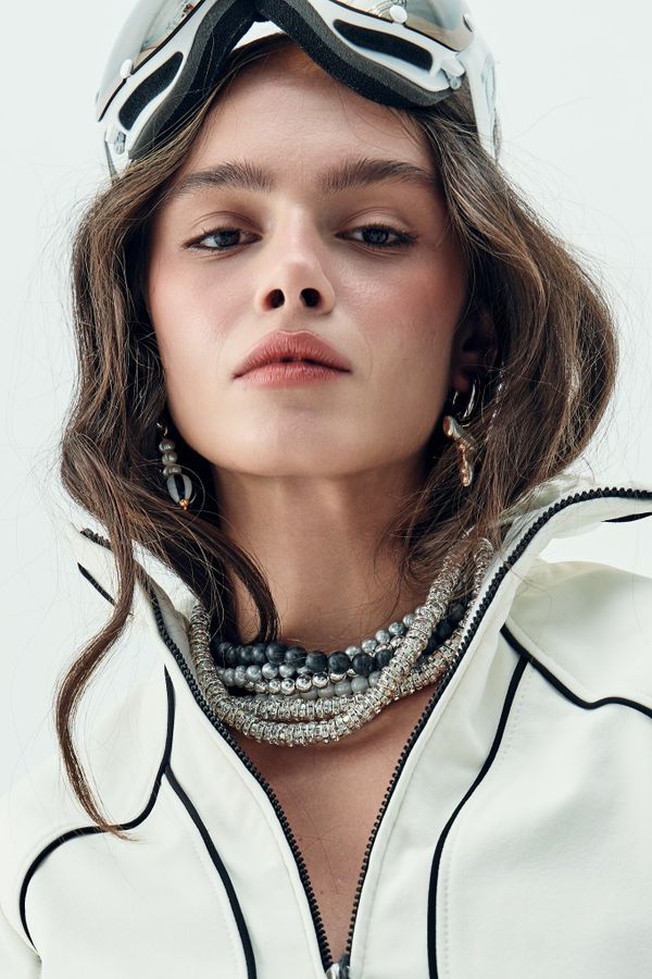 Колье Night из бусин камня