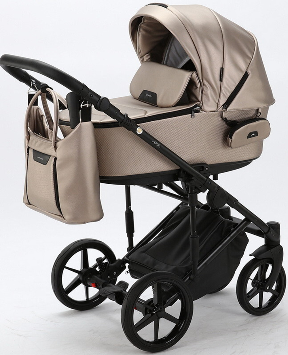 Детская коляска Adamex Zico Deluxe 2 в 1 Z-SM06 СВ.БЕЖ.ПЕРЛ КОЖА