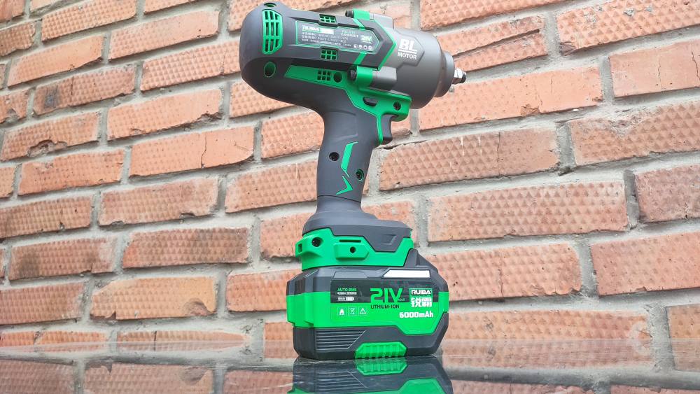 Профессиональный гайковерт Ruiba RB-818