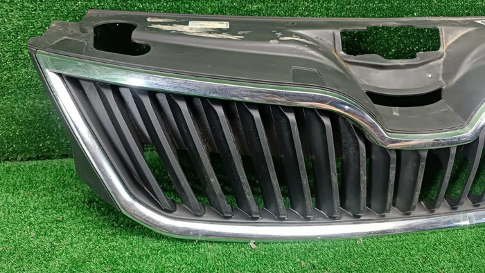 Решетка радиатора Skoda Rapid 1 (2012-2020)