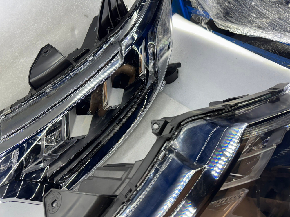 Оригинальная LED фара Mitsubishi Outlander,, оригинал