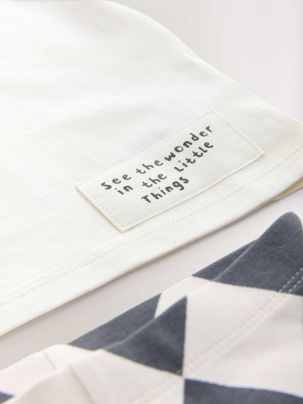 Футболка и шорты в комплекте для девочки Next AB4-633, Белый, Серый