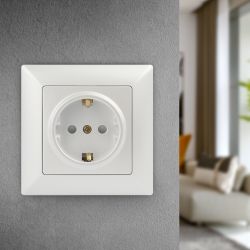 Розетка Intro Solo 4-206-06 с заземлением 2P+E Schuko со шторками, 16А-250В, IP20, СУ, перламутр