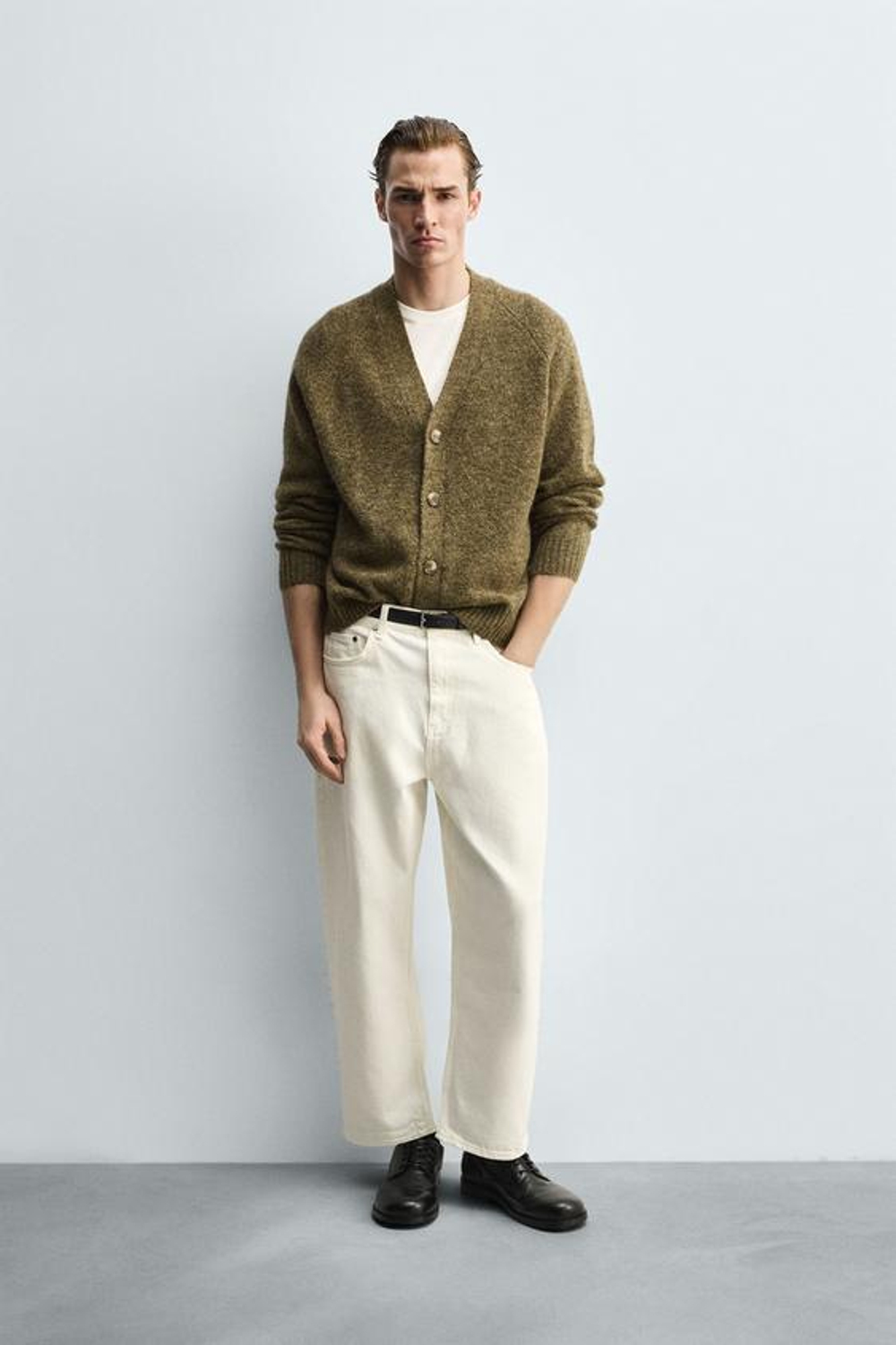 ZARA ДЖИНСЫ TAPERED WIDE FIT, ЖЕЛТОВАТО-БЕЛЫЙ