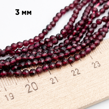Гранат альмандин граненый бусины, размер около 3,2 мм, цена за нить 38 см