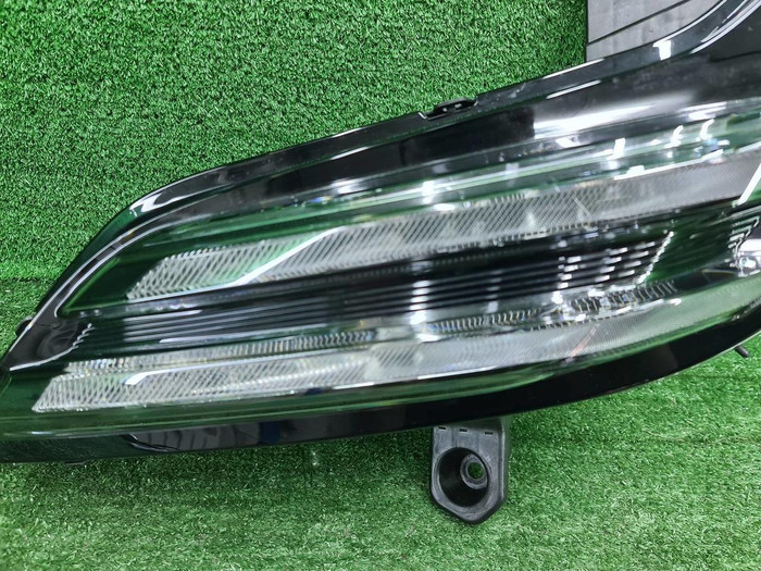 ДХО правый Zeekr 001 (2021-н.в.) LED