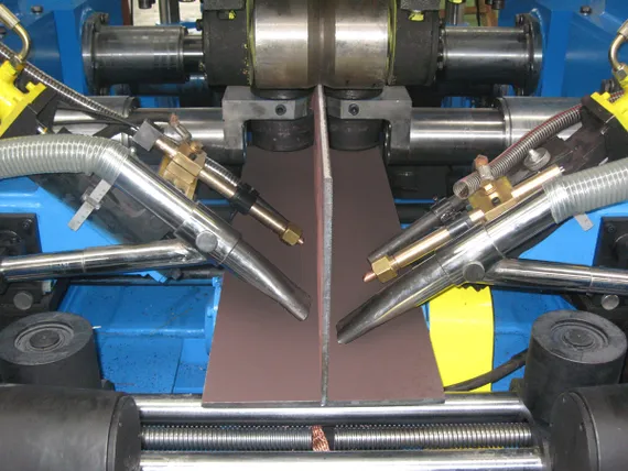 Автоматизированные линии 3 в 1 для сборки, сварки и правки двутавровых балок серии INPHJ, INTEGRAL