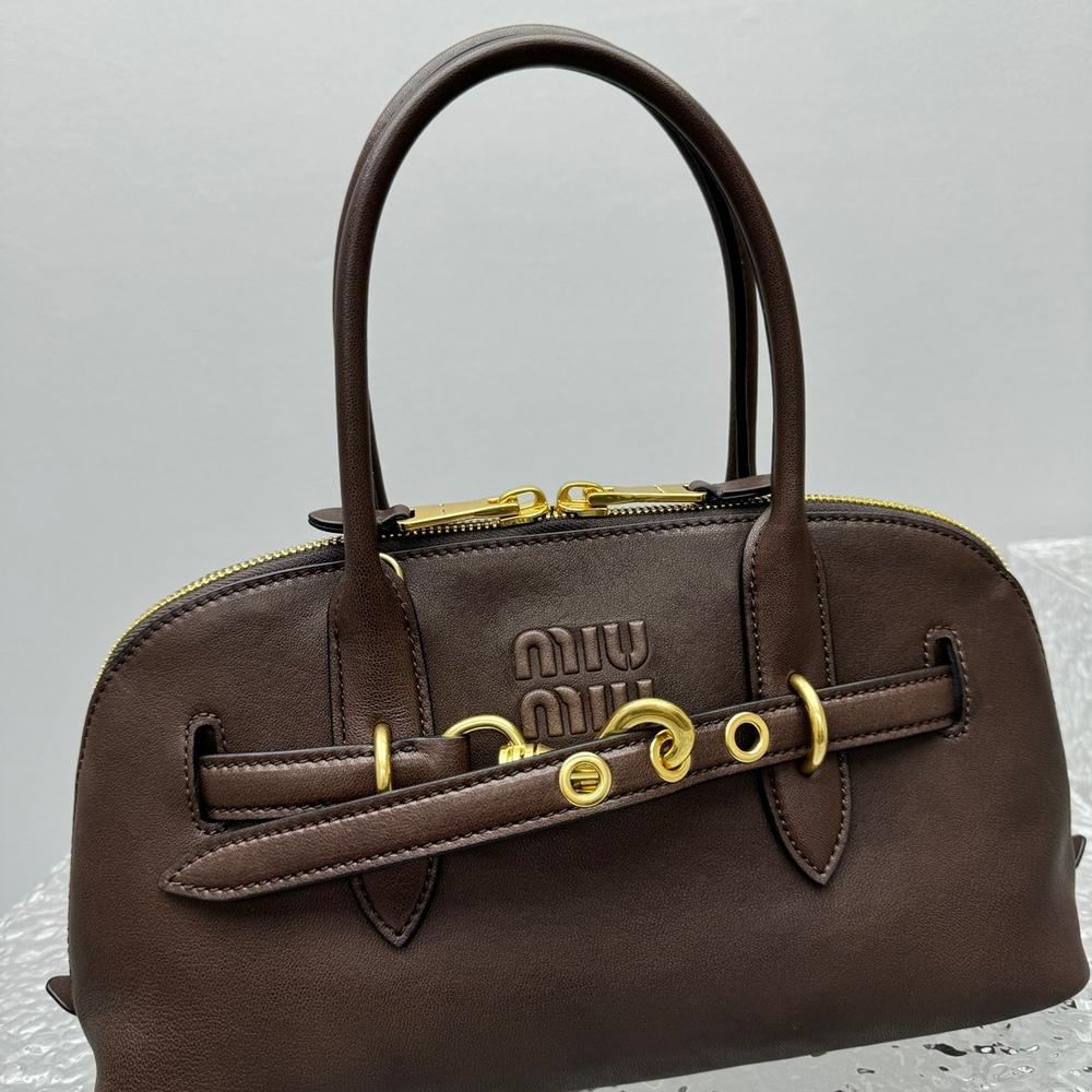 Miu Miu Aventure 33 cm