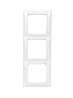Рамка 3 поста Legrand Valena Classic белая 774453
