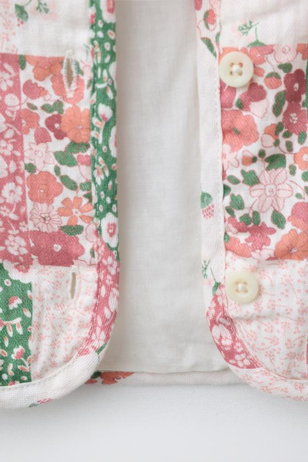 ZARA СТЕГАНАЯ КУРТКА В СТИЛЕ ПЭЧВОРК, РАЗНОЦВЕТНЫЙ