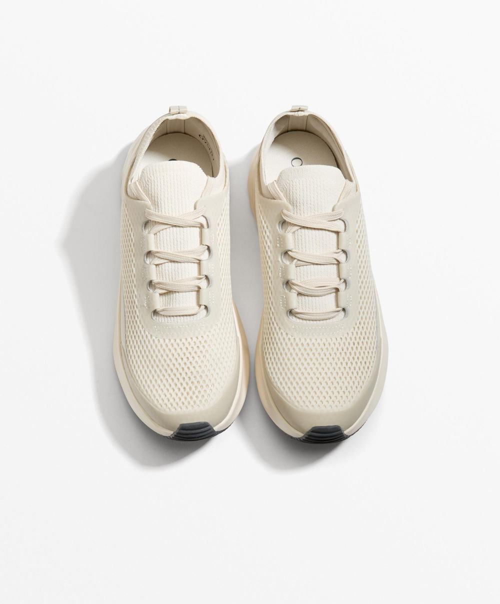 Oysho Универсальные кроссовки для повседневной носки и прогулок, песочный