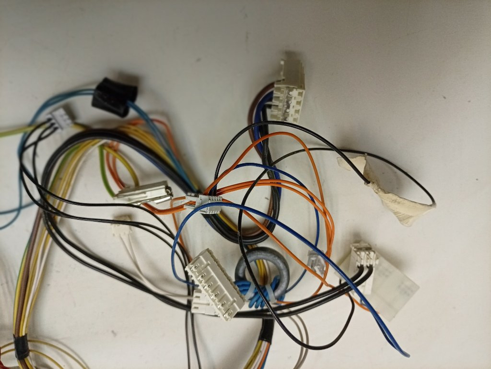 LFTA+5H1741 ктп11 Комплект проводки для посудомоечной машины Ariston 16002676001 б/у