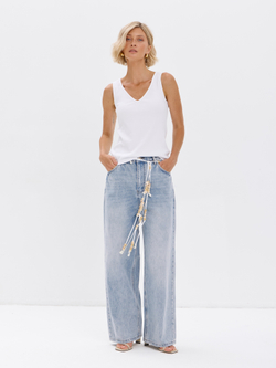 Топ-лапша под пиджак с глубоким V-вырезом