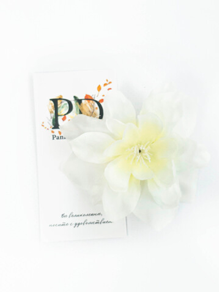 Брошь с заколкой Pankigno Design с цветком дельфиниума