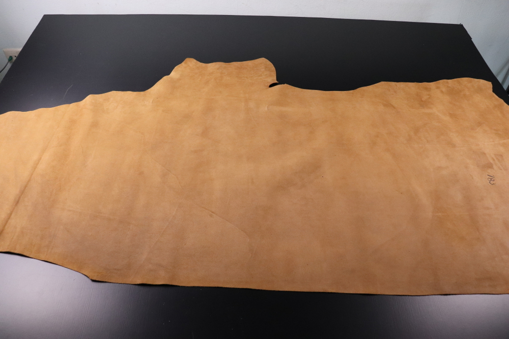 Уценка: 1,4-1,6 Кожа Крейзи Хорс Бургастон Виски 152 дм²