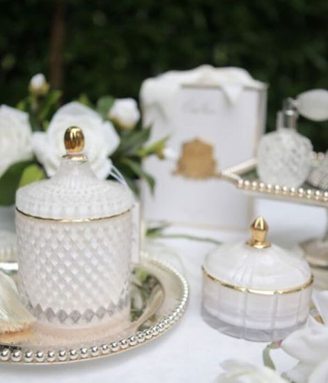 Цветочный чай с жасмином, белая свеча Арт-деко с кисточкой, Cote Noire