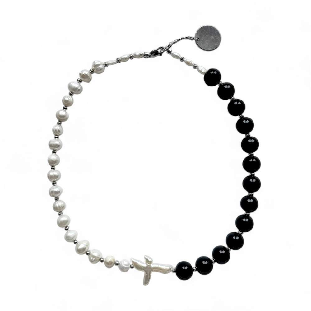 MOJNØ STUDIO Ожерелье silver GOD SAVE US pearl edition