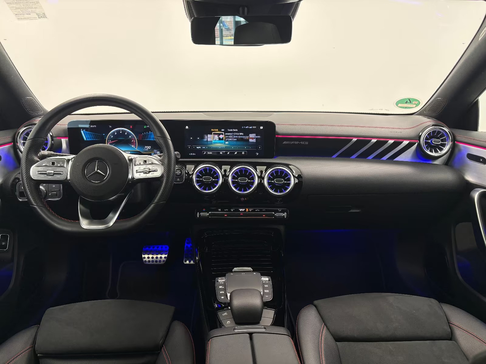 Mercedes-Benz CLA 35 AMG